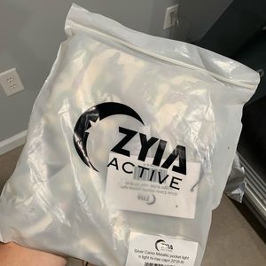 Silver Camo Metallic Pocket Light n Tight Capri